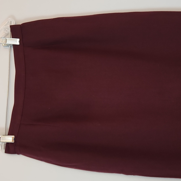 Peter Nygard , wool pencil skirt ,size 8 - Picture 2 of 8